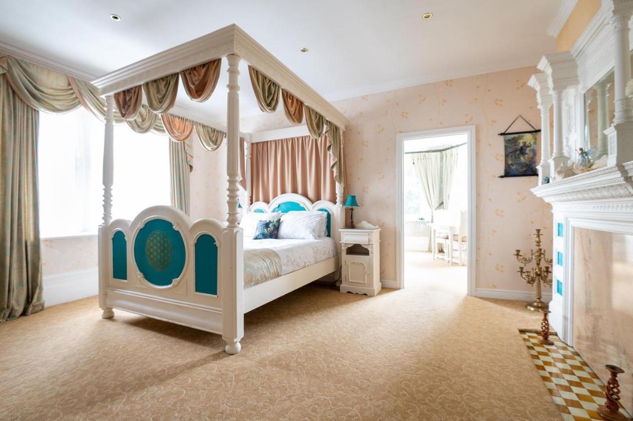 Enchanted Manor Pensión 5*
