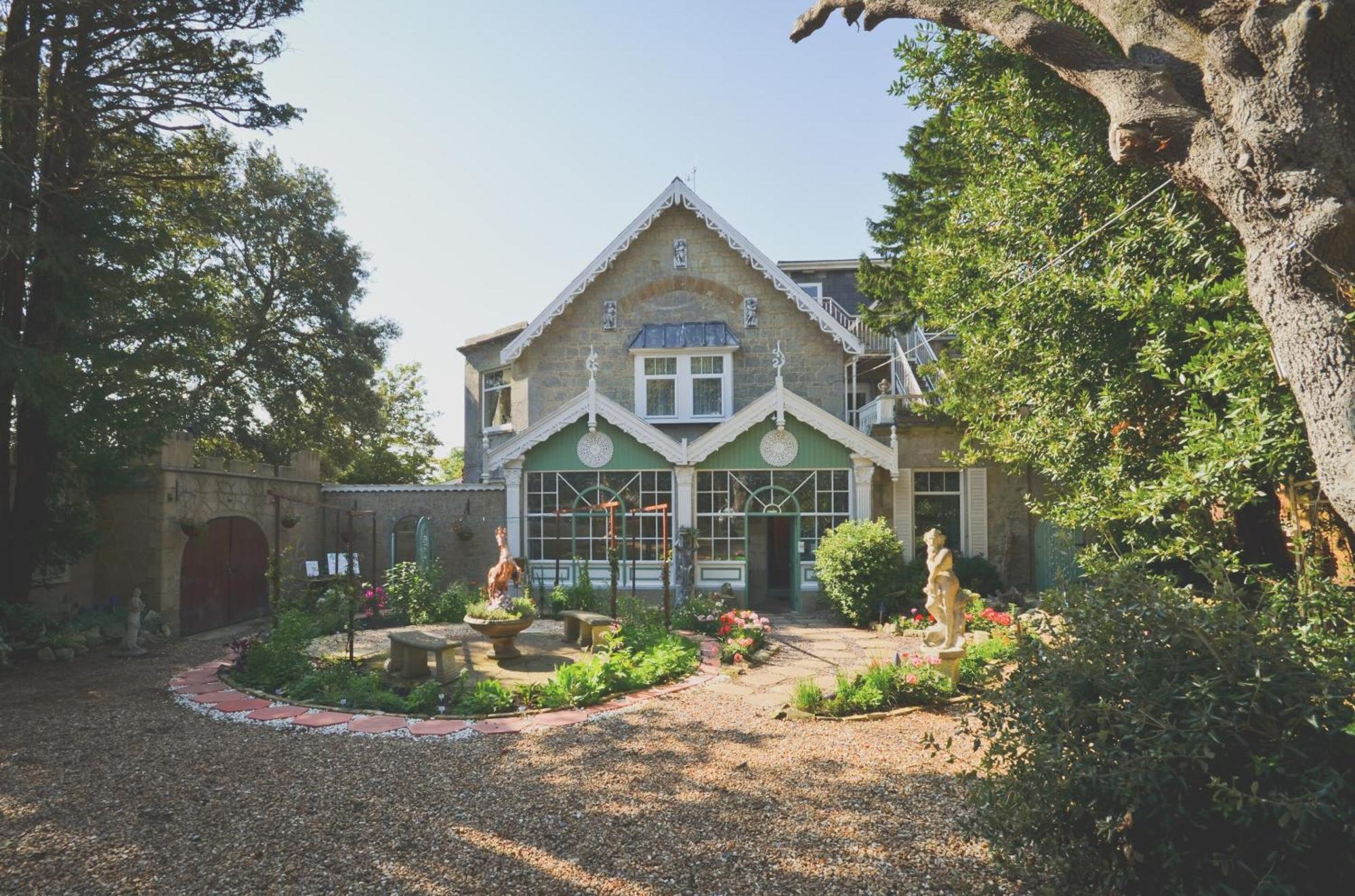 Enchanted Manor 5*
