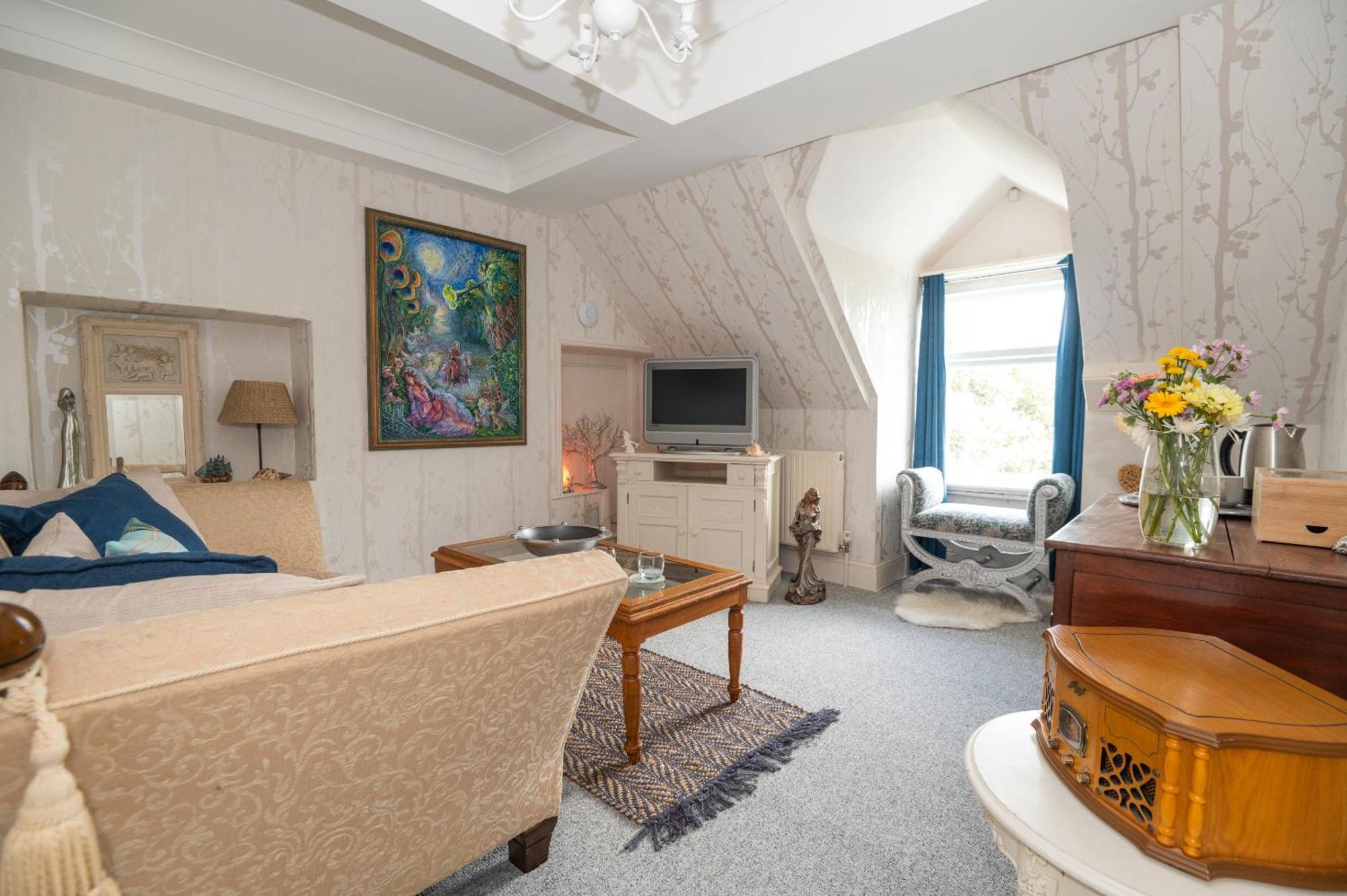 Enchanted Manor Niton