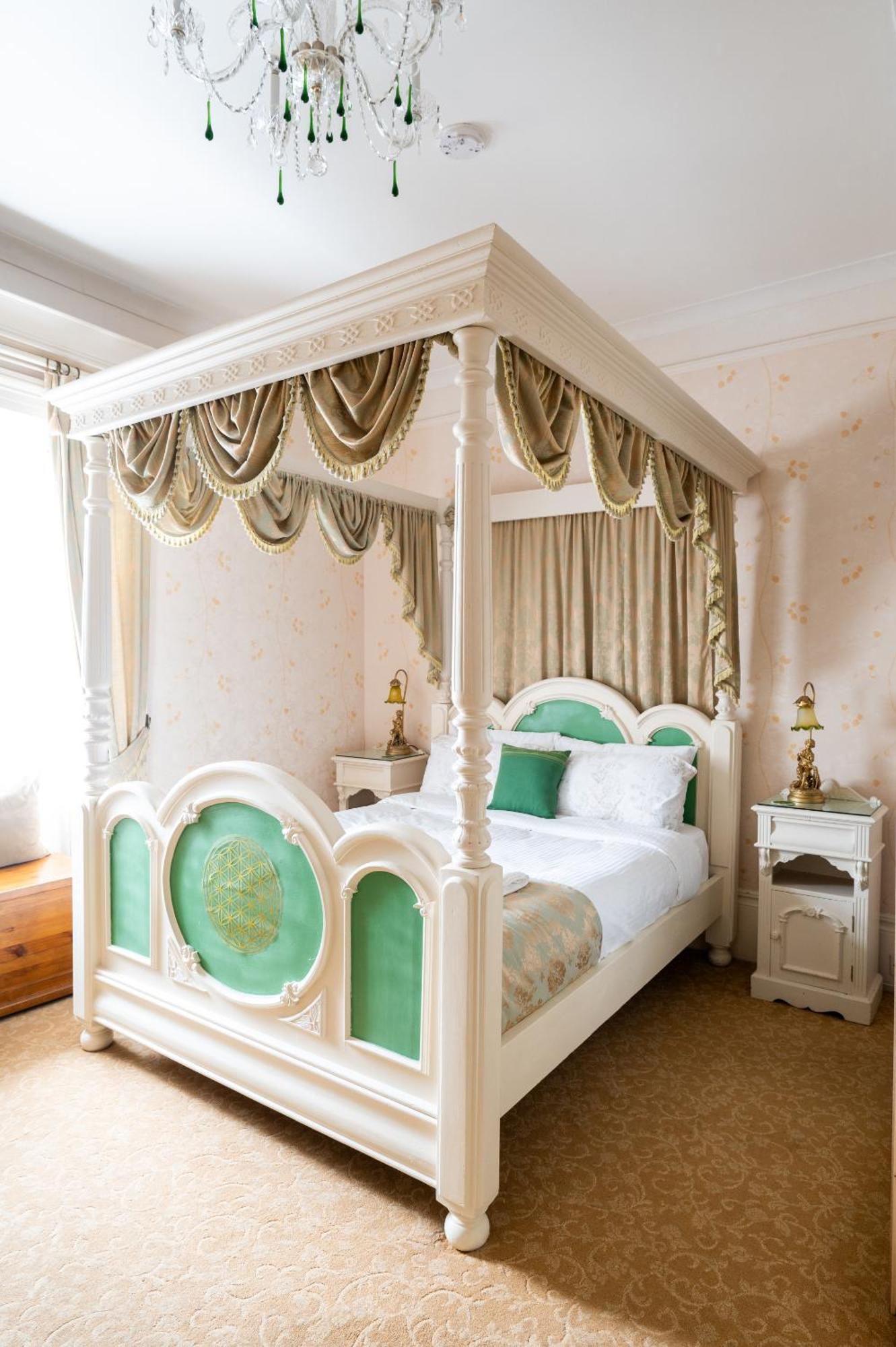 Affittacamere Enchanted Manor Niton