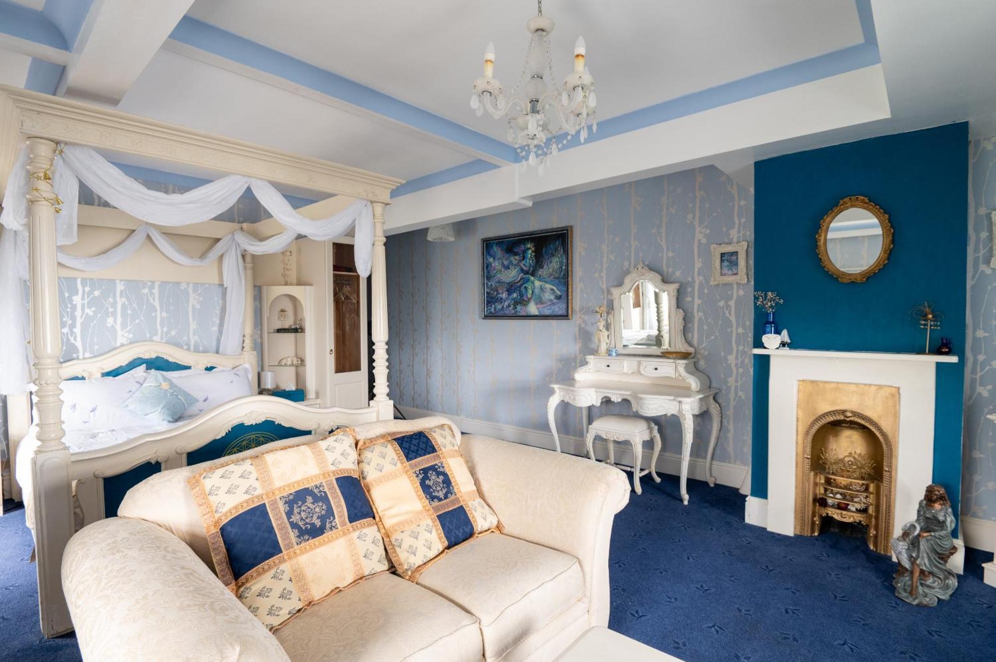 Pensión Enchanted Manor 5*